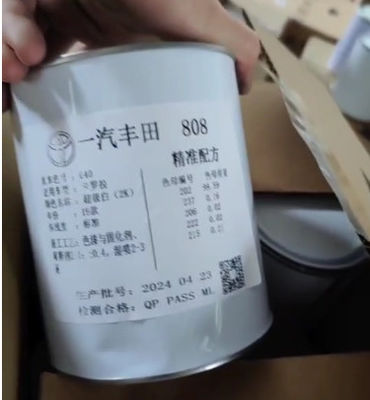 Toyota 1E0 Refinar a pintura do carro para uma impressionante cor cinza escuro