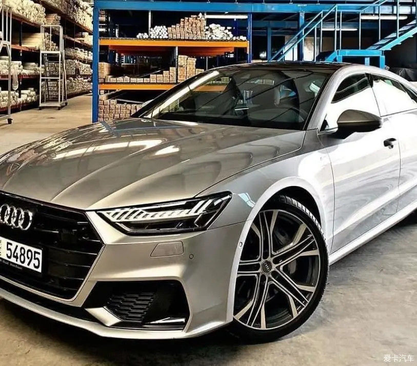 Audi LX7W Prateado Brilhante Cor de Pintura de Carro Finalizada Durável E Fácil de Manter